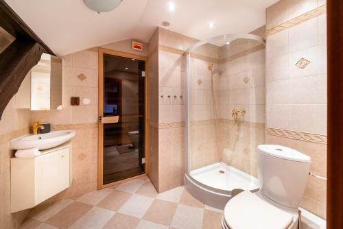 5br 2bath Masarykovo N�b?e?� Apartment