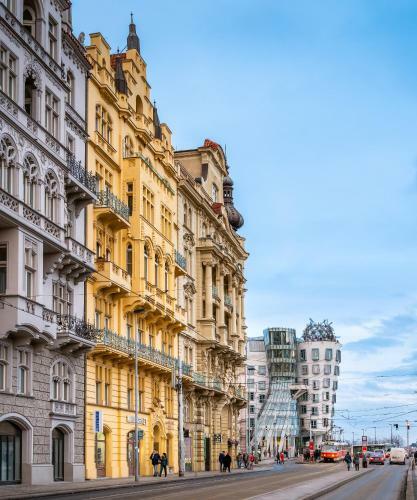 5br 2bath Masarykovo N�b?e?� Apartment