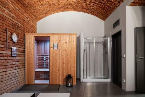 Neat Apartments At Smichov