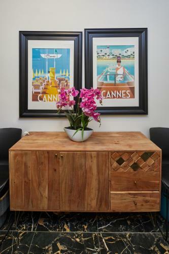 Homey Apartment In Lesser Town By Prague Days