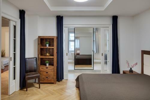 39 Dlouha Old Town Apartment
