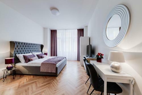 Gold Art Apartments