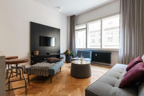 Sleek Apartment In New Town By Prague Days