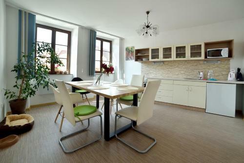 Hostal Penzion U Zlat� Stoky