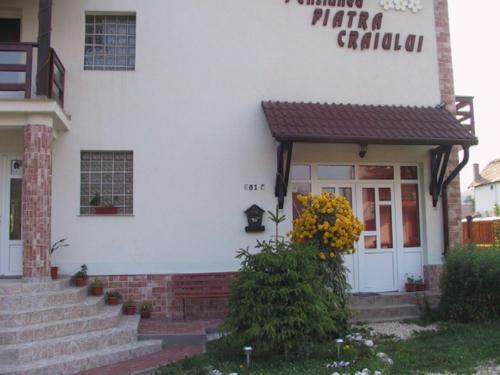 Hostal Pension Piatra Craiului