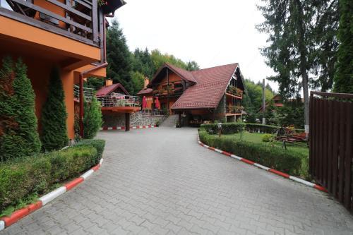 Hostal Pensiunea Cartisoara