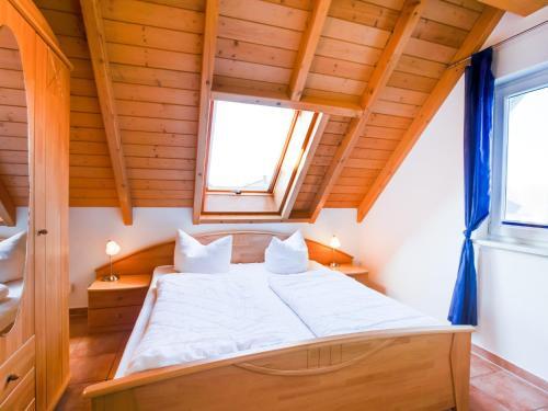 Spacious Apartment In Beckerwitz With Garden