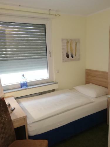 Hostal Motel Monteur