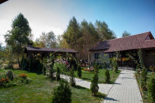 Hostal Pensiunea Royal Garden