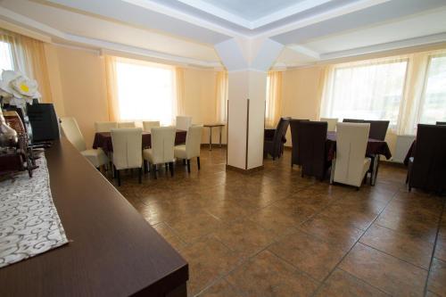 Hostal Pensiunea Royal Garden