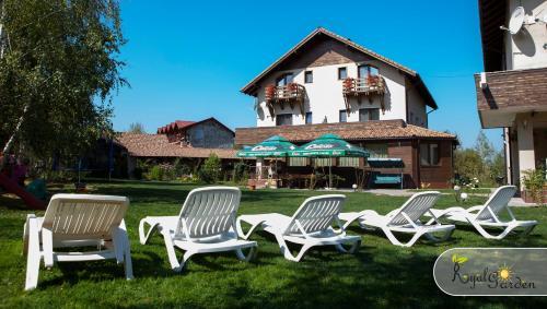 Hostal Pensiunea Royal Garden