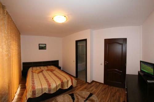 Hostal Pensiunea Casa Zarnesteana