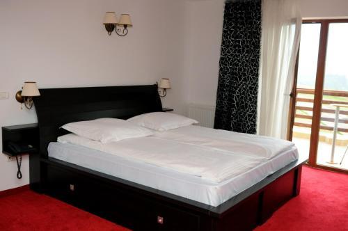 Hostal Pension Poiana Marului