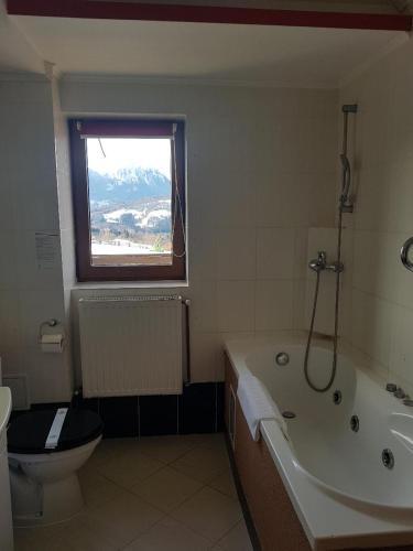Hostal Pension Poiana Marului