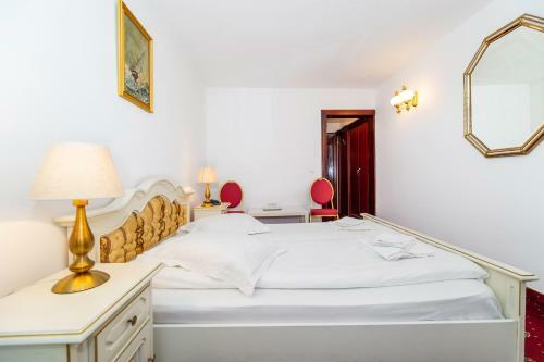 Hotel Cetate Imparatul Romanilor