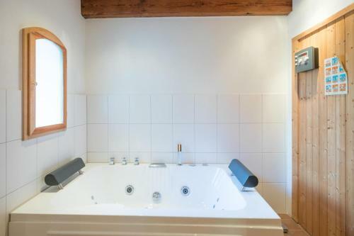 Wellnesswarft Waygaard Ost