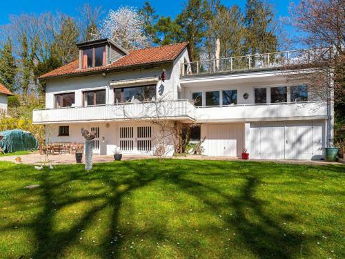 Charming Apartment In Eutin Near Stiftung Schloss Castle