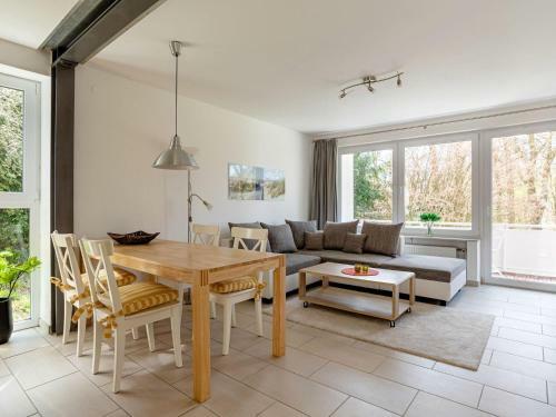 Charming Apartment In Eutin Near Stiftung Schloss Castle