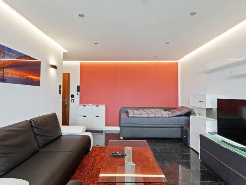 Captivating Holiday Home In Frankfurt With Netflix