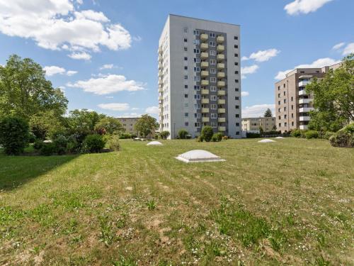 Captivating Holiday Home In Frankfurt With Netflix