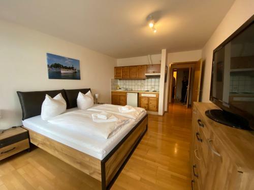 Apartamento Kuschelnester Mit Wundersch�nem Chiemseeblick