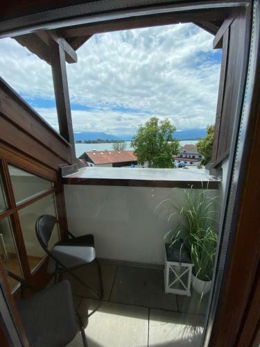 Apartamento Kuschelnester Mit Wundersch�nem Chiemseeblick