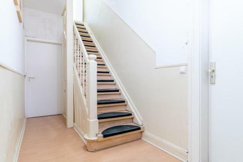 Id 6894 - Private Apartment