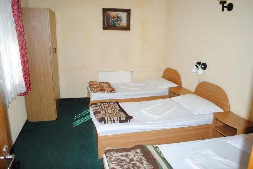 Hotel West