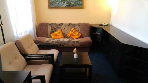 Hotel Cb Royal