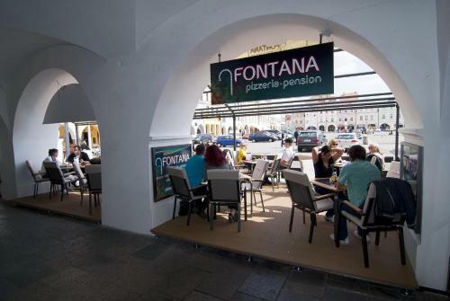 Hostal Fontana Pizzeria - Pension