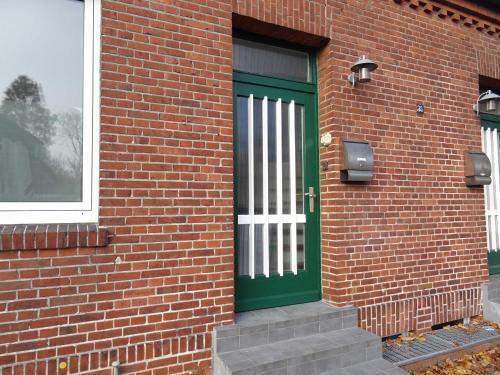 Apartamento Ferienwohnungen "kaj�te Leer", 15199