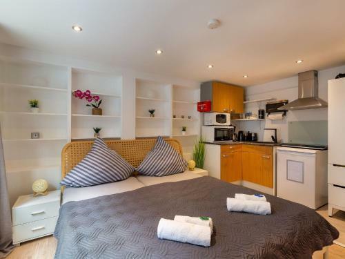 Pleasant Apartment In Linz Near River Rhine