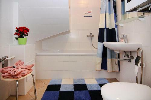 Holiday Home Haffschein M�nkebude - Dos09070-f
