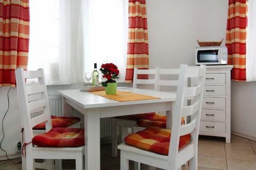 Holiday Home Haffschein M�nkebude - Dos09070-f