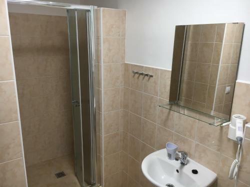 Hostal Mikulov Inn - Penzion Zem?