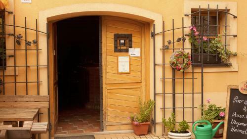 Hostal Penzion Zatisi