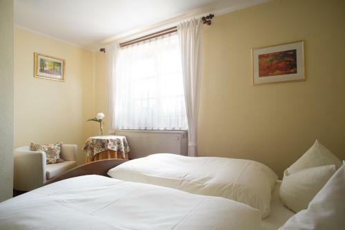 Hotel Weinstube Und G�stehaus Lutz