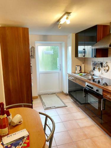 Apartamento Ferienwohnung Mit Garten In K�hlungsborn