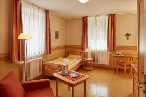 Hostal Priester- Und G�stehaus Marienau