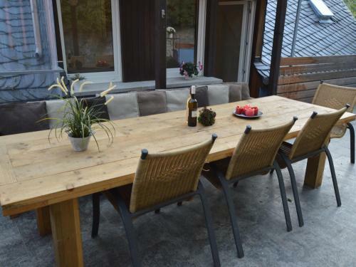 Comfy Holiday Home In Veldenz With Parking