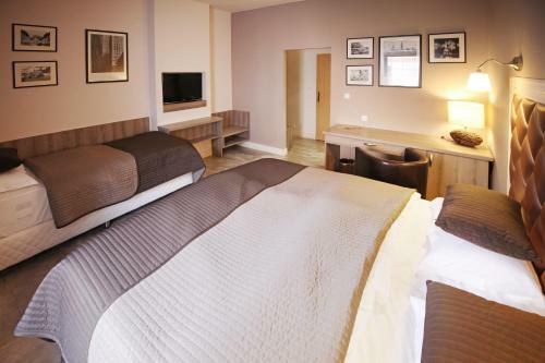 Hostal Penzion A Restaurace Star� Roudn�