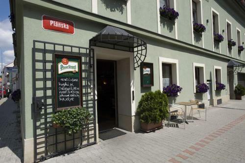Hostal Penzion A Restaurace Star� Roudn�