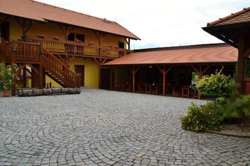 Hostal Penzion Ml�n Sedlec