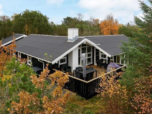 Holiday Home �lb�k Lxvii