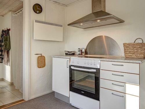 Two-bedroom Holiday Home In Henne 11