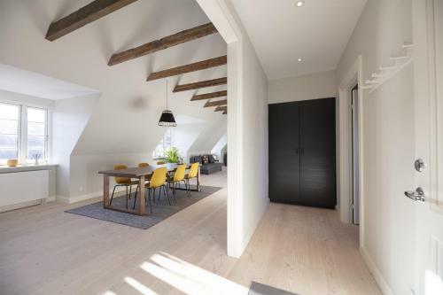 Bed & Breakfast Adnana - Modern Living - Masters Room