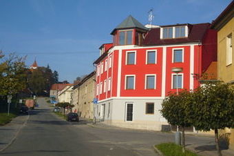 Hotel Ostrov Garni