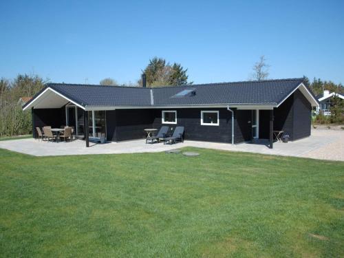 Holiday Home Bl�vand Clxxx