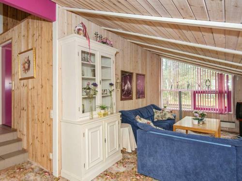 Two-bedroom Holiday Home In Glesborg 6