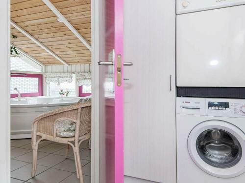 Two-bedroom Holiday Home In Glesborg 6